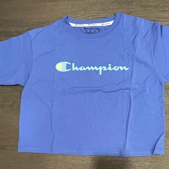 NWT Champion Periwinkle Blue Graphic Crop Top - Size XS - Picture 5 of 5